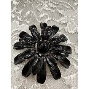 Vintage 60s 70s Whimsygoth Metal Enamel 2.75” Black Daisy Flower Retro